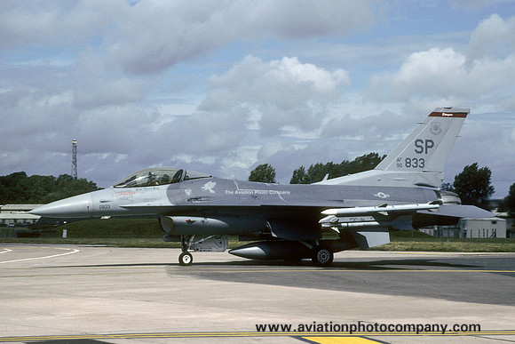 USAF 52nd Fighter Wing 22nd Fighter Squadron GD F-16C Fighting Falcon 90-0833/SP at RIAT Fairford (2003)