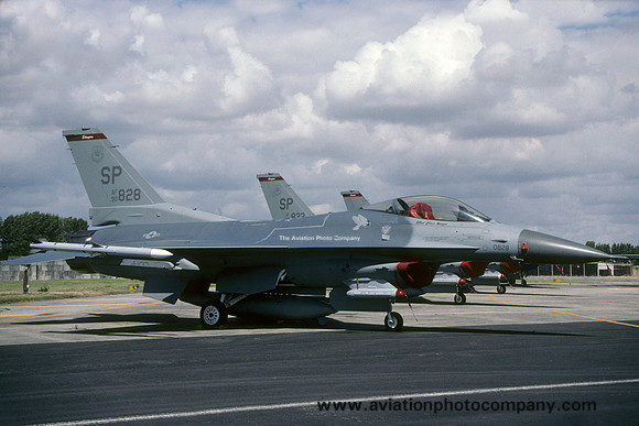 USAF 52nd Fighter Wing 22nd Fighter Squadron GD F-16C Fighting Falcon 90-0828/SP at RIAT Fairford (2003)