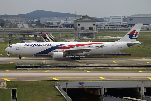 Malaysia Airlines Airbus A330-323E 9M-MTG at Kuala Lumpur IAP (2017)