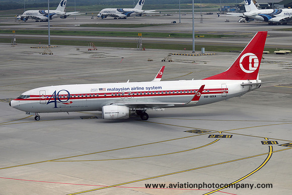 Malaysian Airlines Boeing 737-8H6 9M-MXA at Kuala Lumpur IAP (2017)
