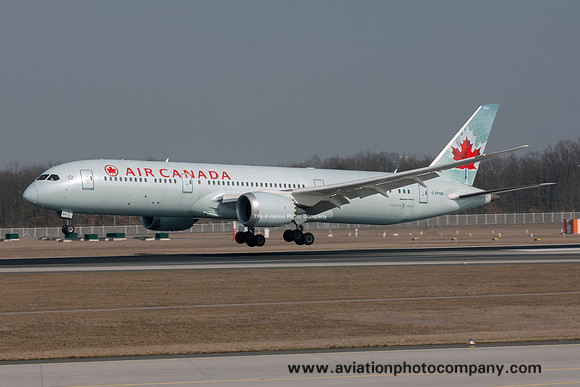 Air Canada Boeing 787-9 C-FPQB (2017)