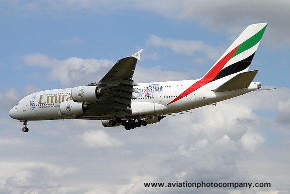 Emirates Airbus A380-861 A6-EDQ (2015)