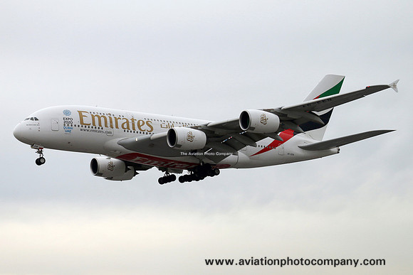 Emirates Airbus A380-861 A6-EEN (2015)