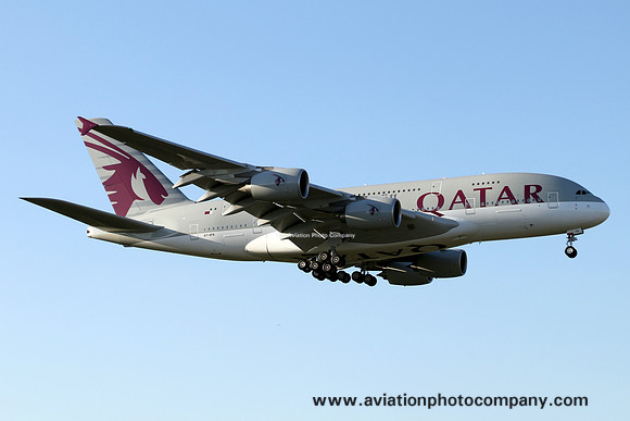 Qatar Airways Airbus A380-861 A7-APA (2015)