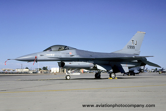 USAF 401st Tactical Fighter Wing 612th Tactical Fighter Squadron GD F-16A Fighting Falcon 82-0999/TJ (1987)