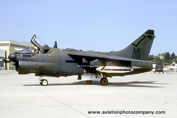 USAF Michigan Air National Guard 107th Tactical Fighter Squadron LTV A-7D 70-0991/MI (1987)