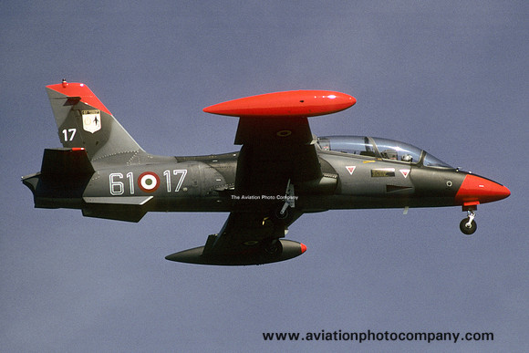 Italian Air Force 61 Stormo Aermacchi MB-339 MM54463/61-17 (1990)