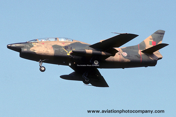 Portuguese Air Force Esq 301 FIAT G-91T 1807 (1988)