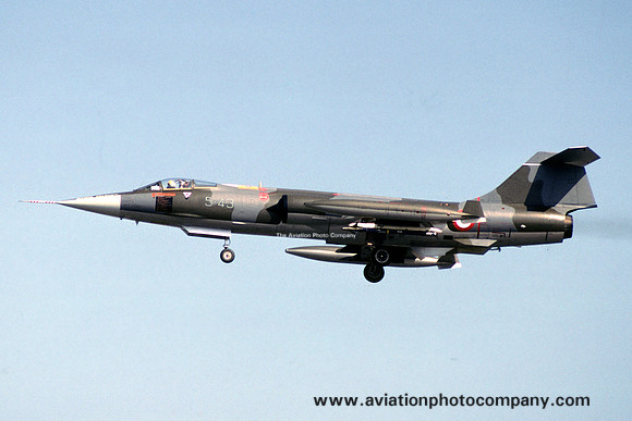 Italian Air Force 5 Stormo Lockheed F-104S Starfighter MM6708/5-43 (1990)