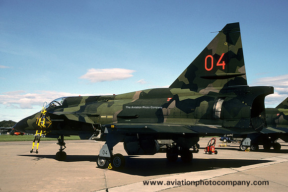 Swedish Air Force F7 SAAB Viggen AJ-37 37072/04 (1990)