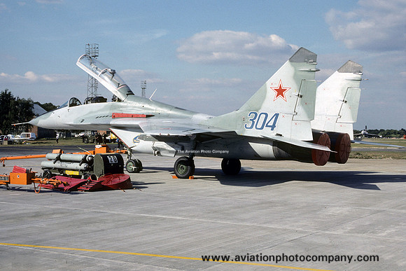 Soviet Air Force Mikoyan MiG-29U Fulcrum 304 (1990)