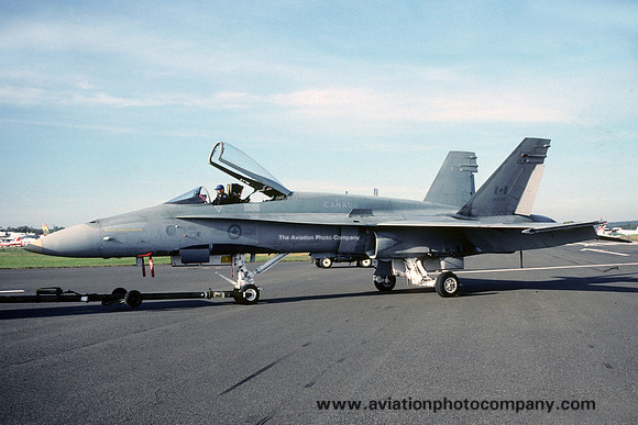 Canadian Air Force 1 CAG McDonnell Douglas CF-188 Hornet 188795 (1990)