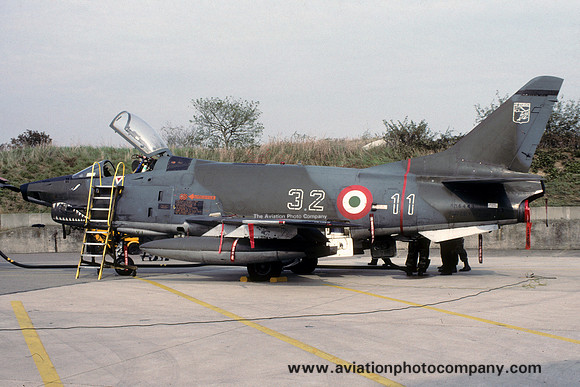 Italian Air Force 32 Stormo FIAT G-91Y MM6443/32-11 (1990)