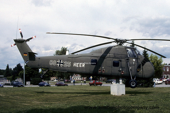 German Army Sikorsky CH-34G 80+25 displayed at Laupheim (1990)