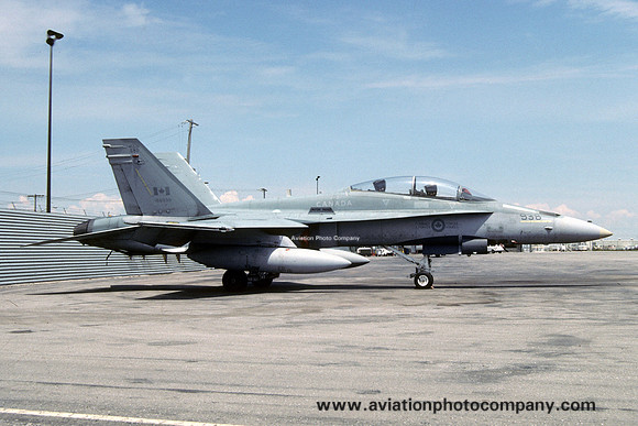 Canadian Air Force 416 Squadron McDonnell Douglas CF-188B Hornet 188938 (1990)