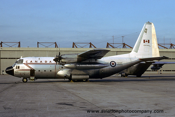 Canadian Air Force Lockheed CC-130E Hercules 130321 (1979)