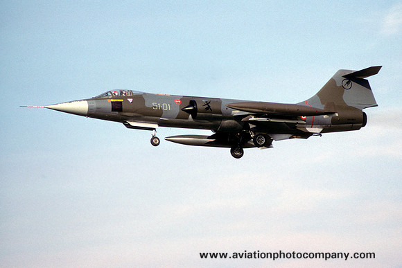 Italian Air Force 51 Stormo Lockheed F-104S Starfighter MM6869/51-01 (1989)