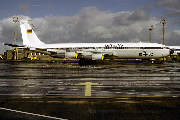 German Air Force FBSS Boeing 707-307C 10+02 at Prestwick (1990)