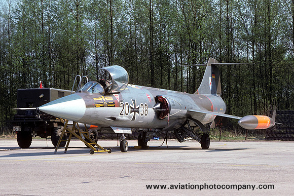 West German Air Force JBG31 Lockheed F-104G Starfighter 20+38 (1976)