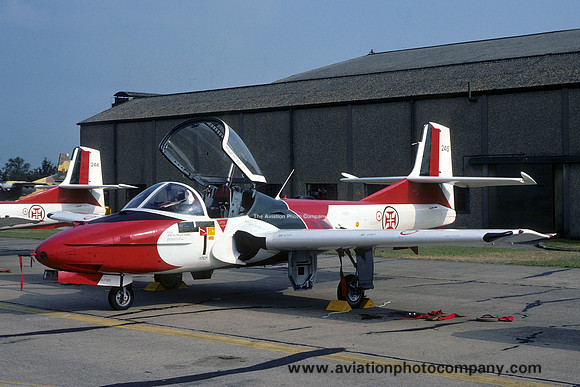 Portuguese Air Force Cessna T-37C 2415 (1977)