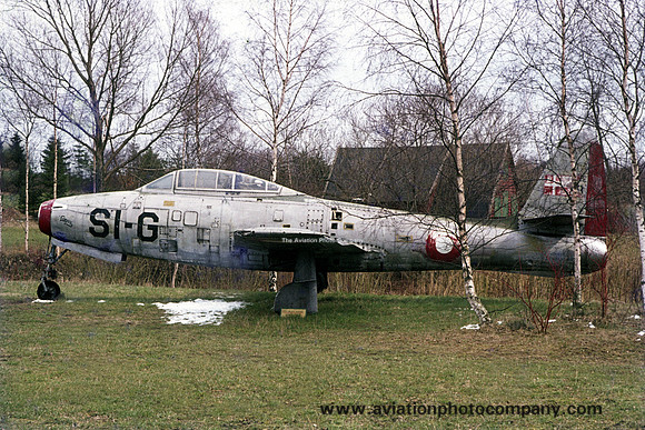 Danish Air Force Republic F-84G Thunderjet 19978 displayed at Farum (1977)