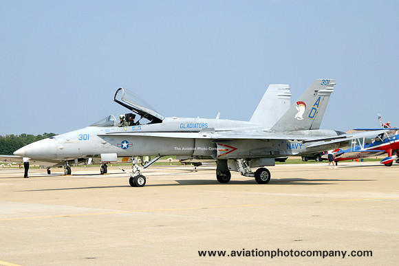 US Navy VFA-106 McDonnell Douglas F/A-18C Hornet 163761/AD-301 (2006)