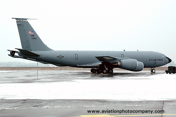 USAF 319th Air Refueling Wing Boeing KC-135R Stratotanker 57-1454 at Rhein Main (2005)