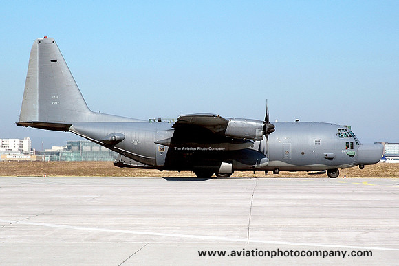 USAF Lockheed MC-130H Combat Talon 87-0127 at Rhein Main (2005)
