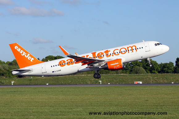 esayJet Airbus A320-200 G-EZOB (2016)