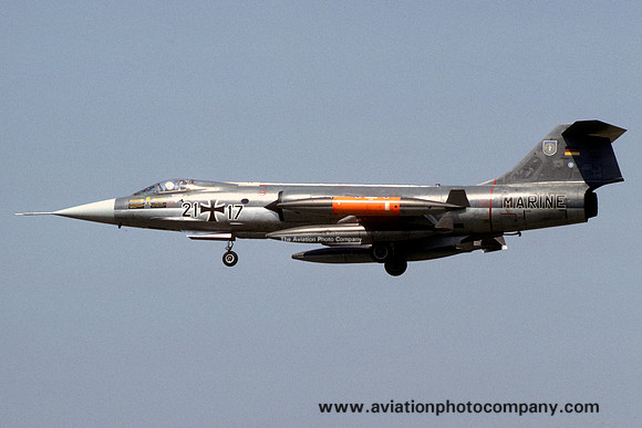 West German Navy MFG2 Lockheed F-104G Starfighter 21+17 (1985)