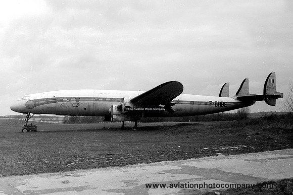 Catair Lockheed L-1049G Constellation F-BHBE (1971)