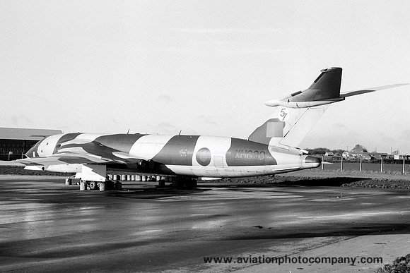 RAF Handley Page Victor K.1A XH620 at RAF St Athan (1976)