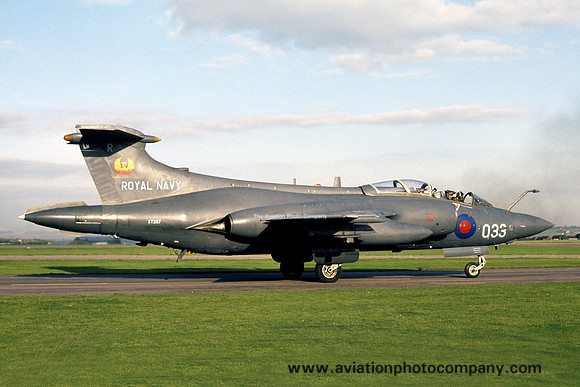 Royal Navy 809 Squadron Blackburn Buccaneer S.2 XT287/R033 (1978)