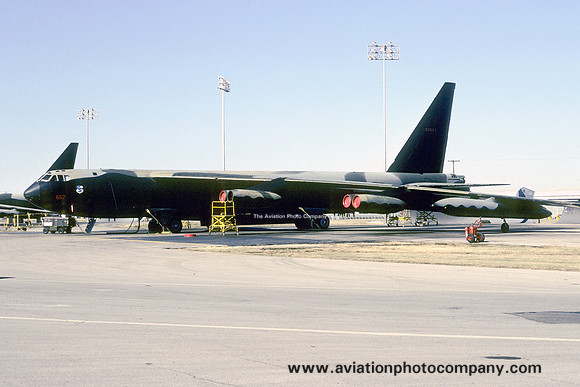 USAF 7 BW Boeing B-52D Stratofortress 56-0667 (1979)