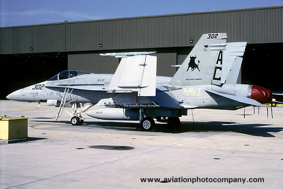 US Navy VFA-37 McDonnell Douglas F/A-18A Hornet 162444/AC-202 (1991)