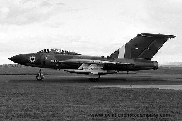 RAF 228 OCU Gloster Javelin FAW.9 XH905/L