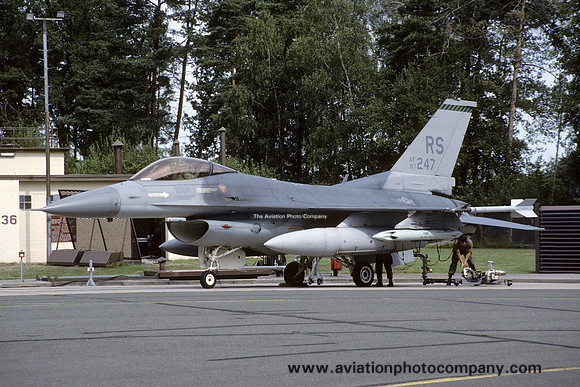 USAF 86 WG 512 FS General Dynamics F-16C Fighting Falcon 87-0247/RS (1992)
