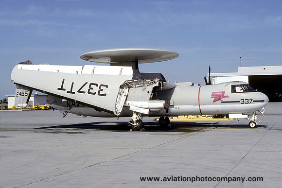 US Navy RVAW-110 Grumman TE-2B Hawkeye 152485/TT-337 (1981)