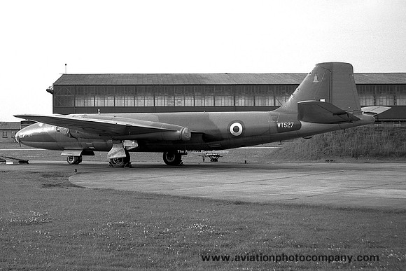 RAF 80 Squadron English Electric Canberra PR.7 WT527