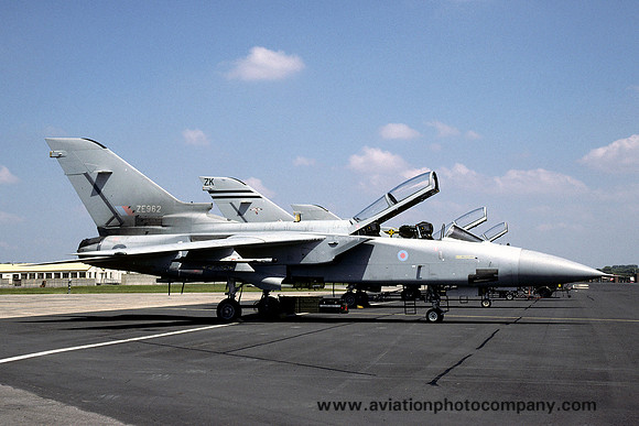 RAF 25 Squadron Panavia Tornado F.3 ZE962 (1997)