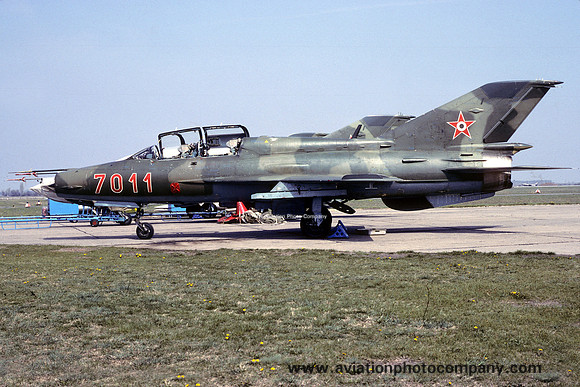 Hungarian Air Force Mikoyan MiG-21UM 7011 (1990)