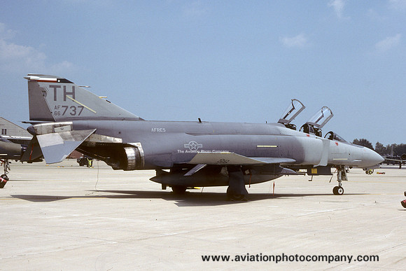 USAF AFRes 457th Tactical Fighter Squadron McDonnell F-4D Phantom 66-7737/TH (1987)