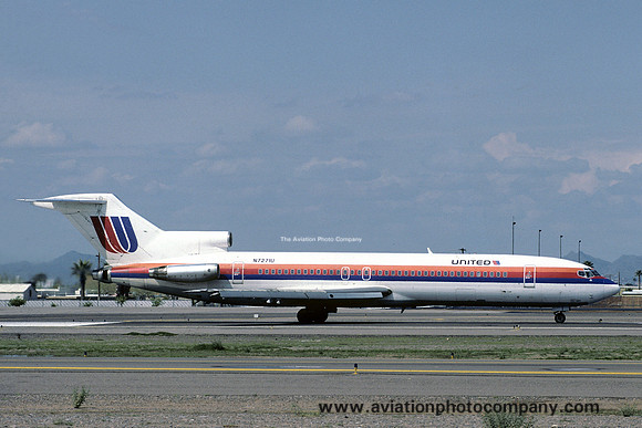 United Airlines Boeing 727-222(A) N7271U (1985)