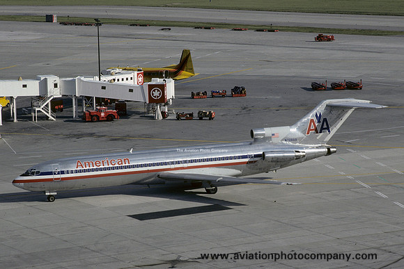 American Airlines Boeing 727-223(A) N708AA (1985)