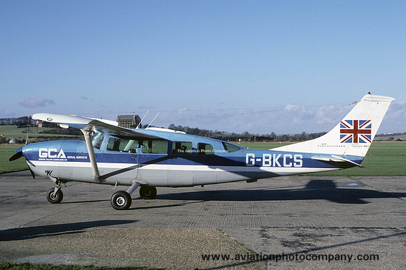 GCA Aerial Surveys Cessna T207 Skywagon G-BKCS at Shoreham (1986)