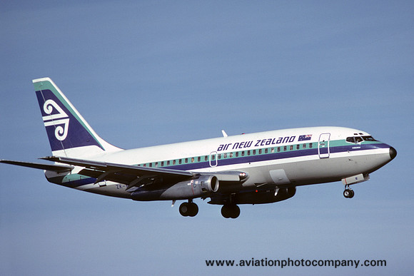 Air New Zealand Boeing 737-219 ZK-NAE (1985)