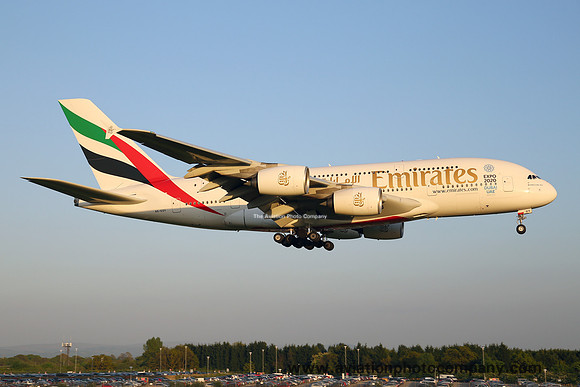 Emirates Airbus A380-861 A6-EDY at Manchester (2017)