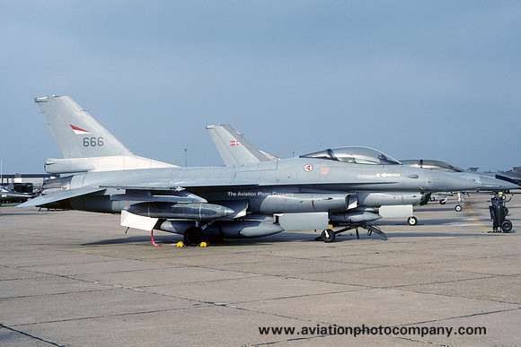 Norwegian Air Force 334 Skv GD F-16A Fighting Falcon 666 (1991)