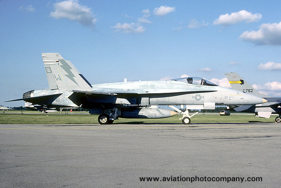 US Marines VMFA-251 McDonnell Douglas F/A-18A Hornet 161982/DW-12 (1987)