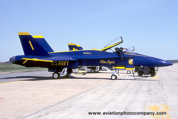 US Navy Blue Angels McDonnell Douglas F/A-18A Hornet 161523/1 (1988)